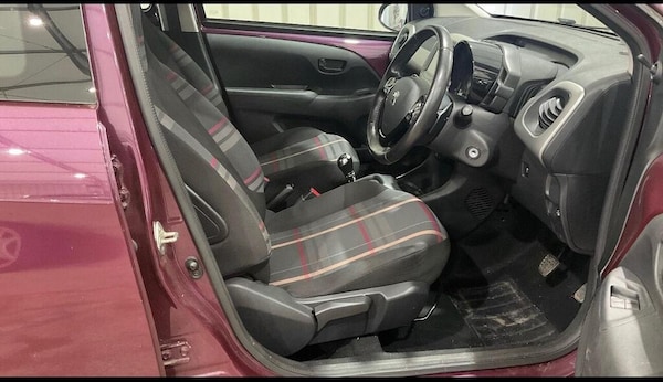 Used Peugeot 108 2015 for sale - 76174156: Photo 7