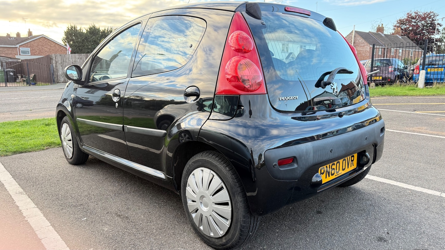Used Peugeot 107 2010 for sale - 76346841: Photo 2