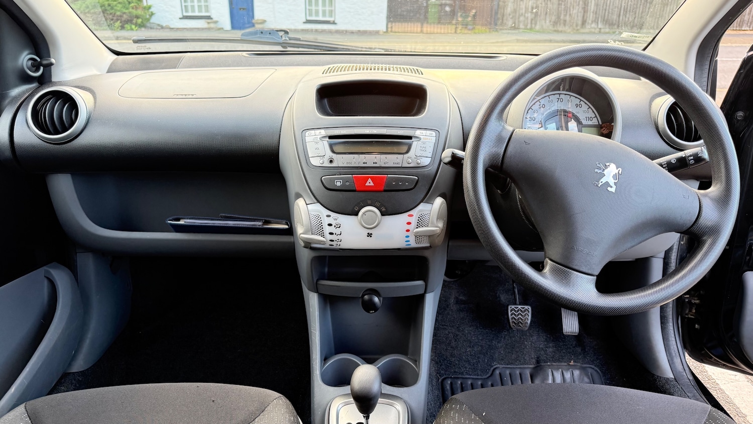 Used Peugeot 107 2010 for sale - 76346841: Photo 4