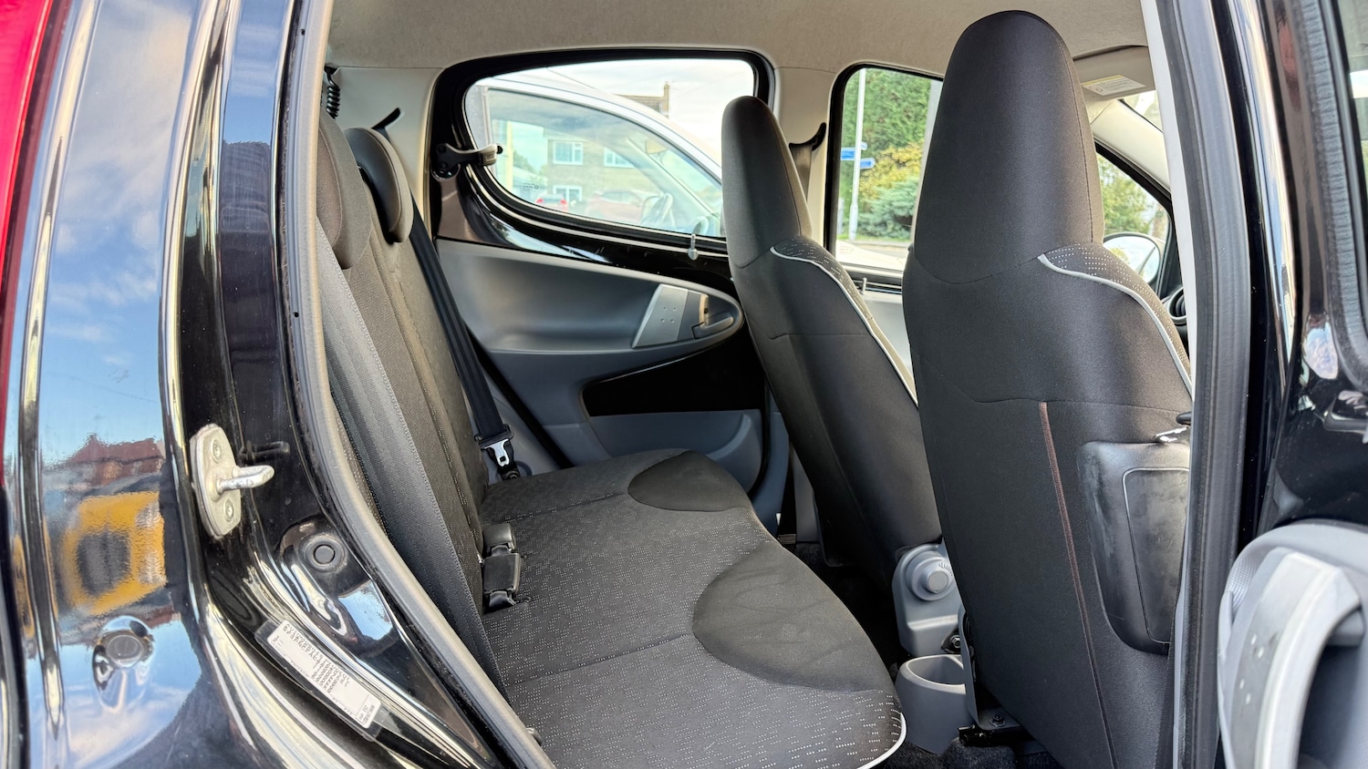 Used Peugeot 107 2010 for sale - 76346841: Photo 5