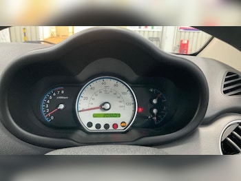 Used Hyundai i10 2009 for sale - 76364408: Photo