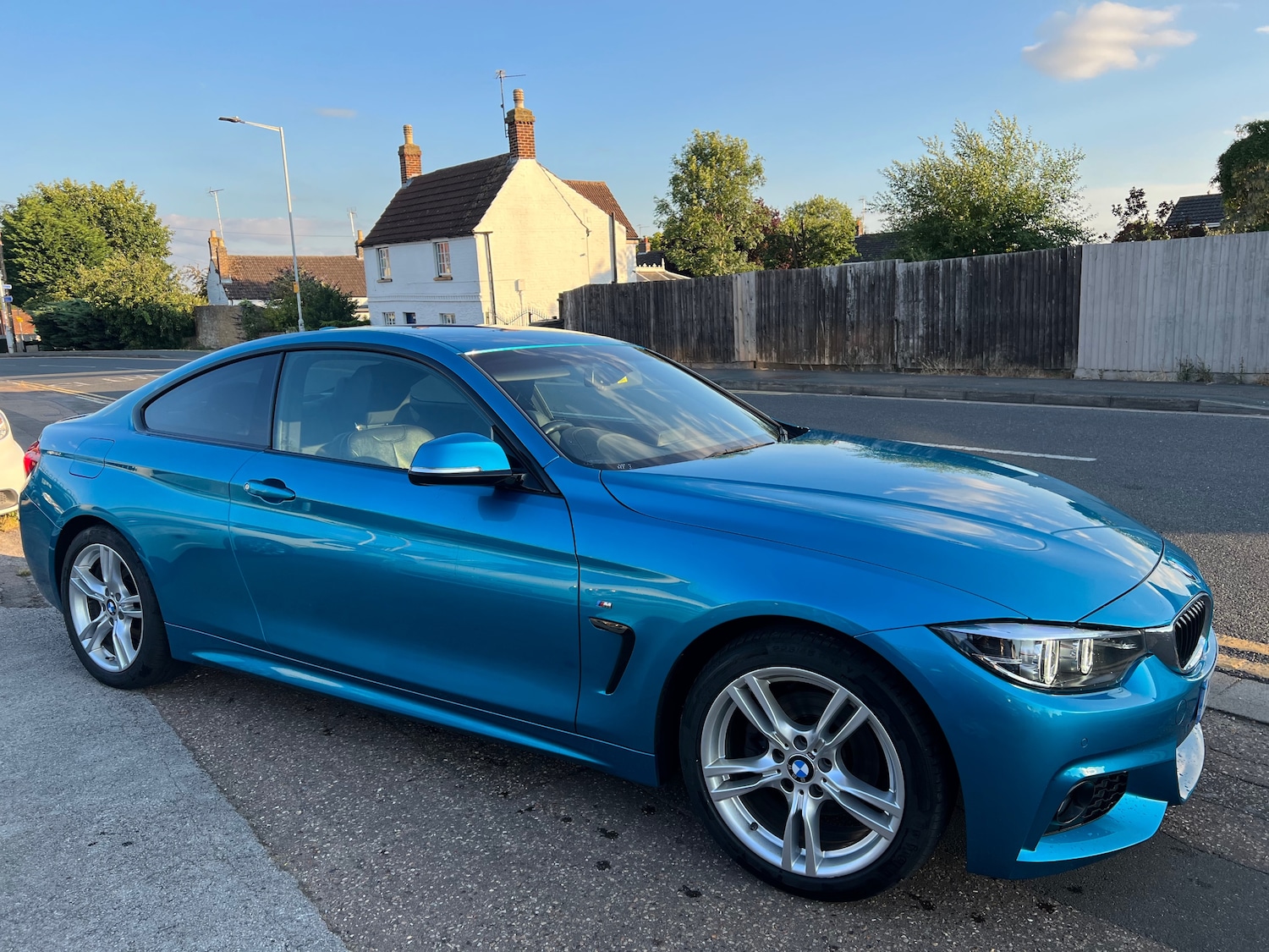 Used BMW 4 Series 2018 for sale - 76165165: Photo 2