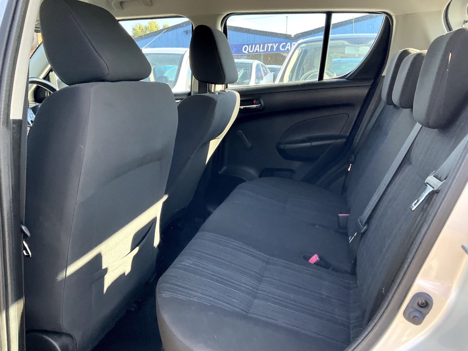 Used Suzuki Swift 2013 for sale - 76165097: Photo 3