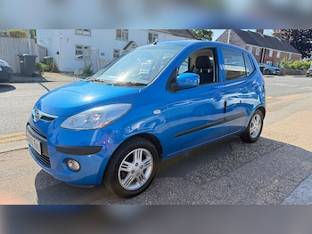 Used Hyundai i10 2010 for sale - 76165126: Photo
