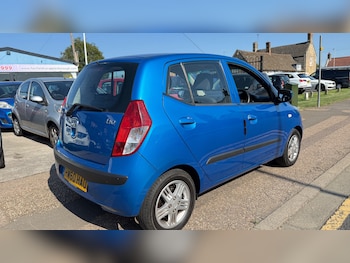 Used Hyundai i10 2010 for sale - 76165126: Photo