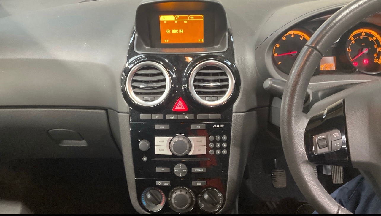 Used Vauxhall Corsa 2014 for sale - 76165152: Photo 7