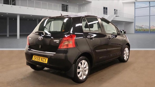 Used Toyota Yaris 2008 for sale - 76174146: Photo 2