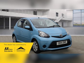 Used Toyota AYGO 2014 for sale - 76165185: Photo 2