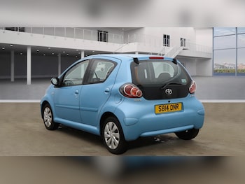 Used Toyota AYGO 2014 for sale - 76165185: Photo 4