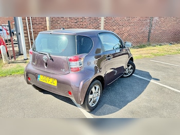 Used Toyota IQ 2010 for sale - 76165141: Photo