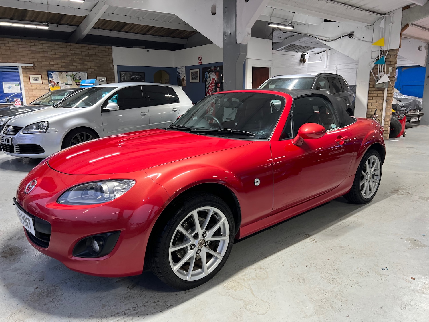 Used Mazda MX-5 2010 for sale - 76165131: Photo 2