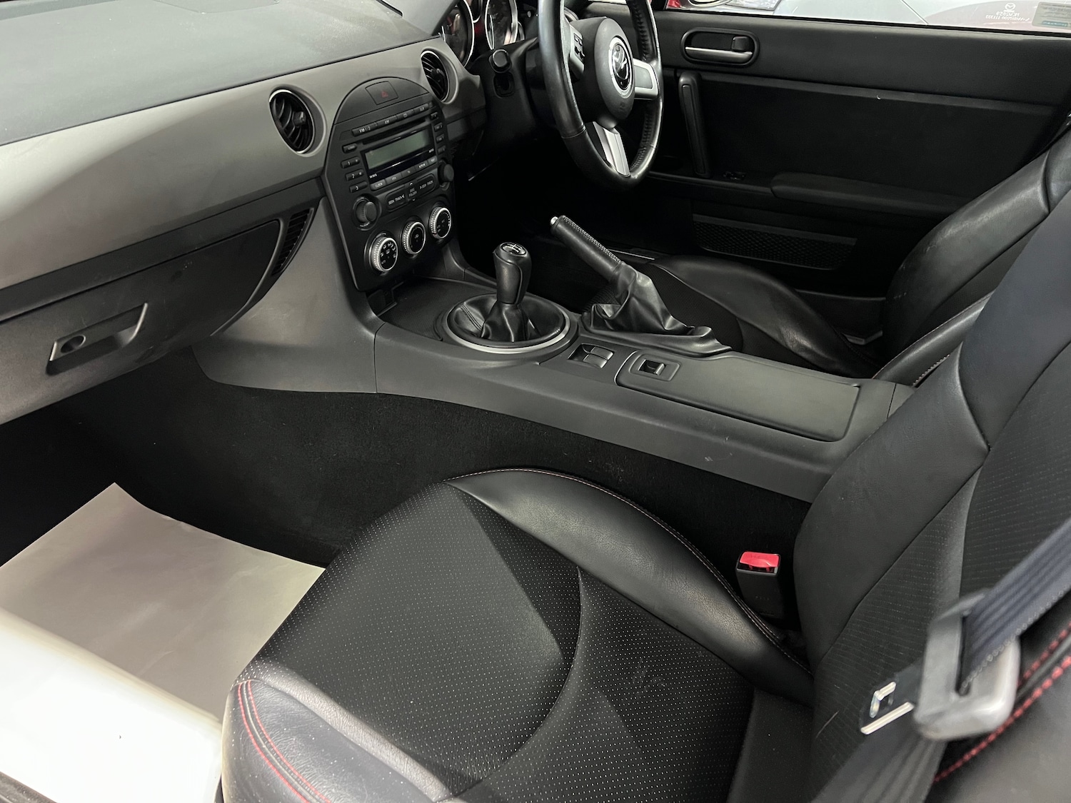 Used Mazda MX-5 2010 for sale - 76165131: Photo 5