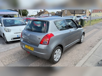 Used Suzuki Swift 2010 for sale - 76165204: Photo 2