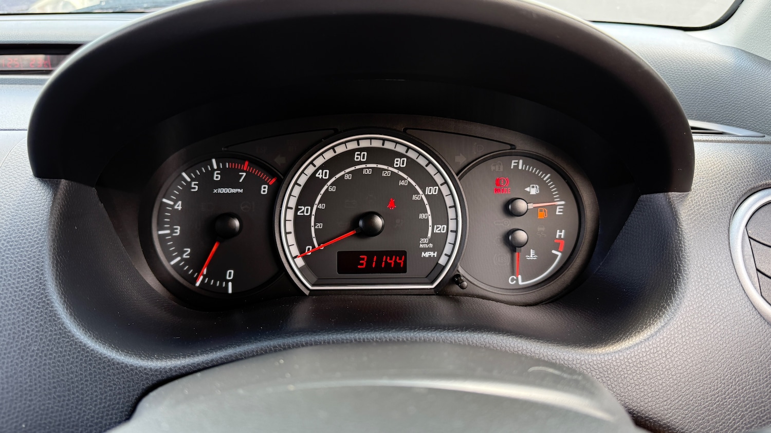 Used Suzuki Swift 2010 for sale - 76165204: Photo 8