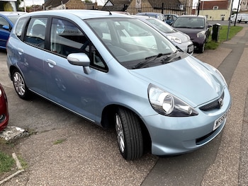 Used Honda Jazz 2008 for sale - 76165116: Photo 2