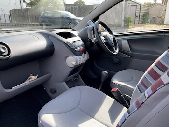 Used Citroen C1 2010 for sale - 76165128: Photo
