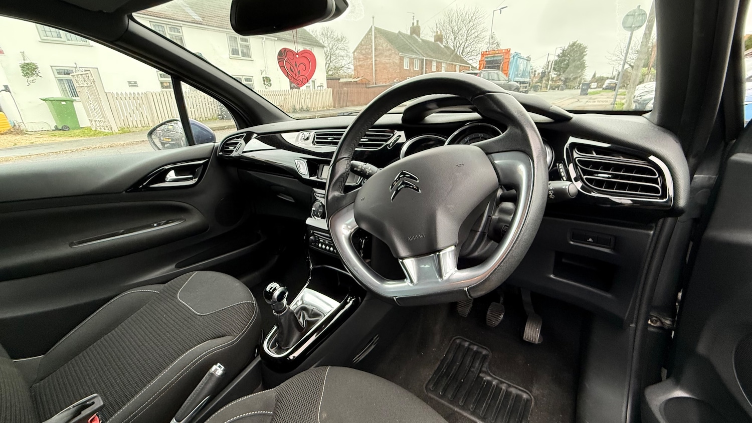 Used Citroen DS3 2013 for sale - 77056242: Photo 15