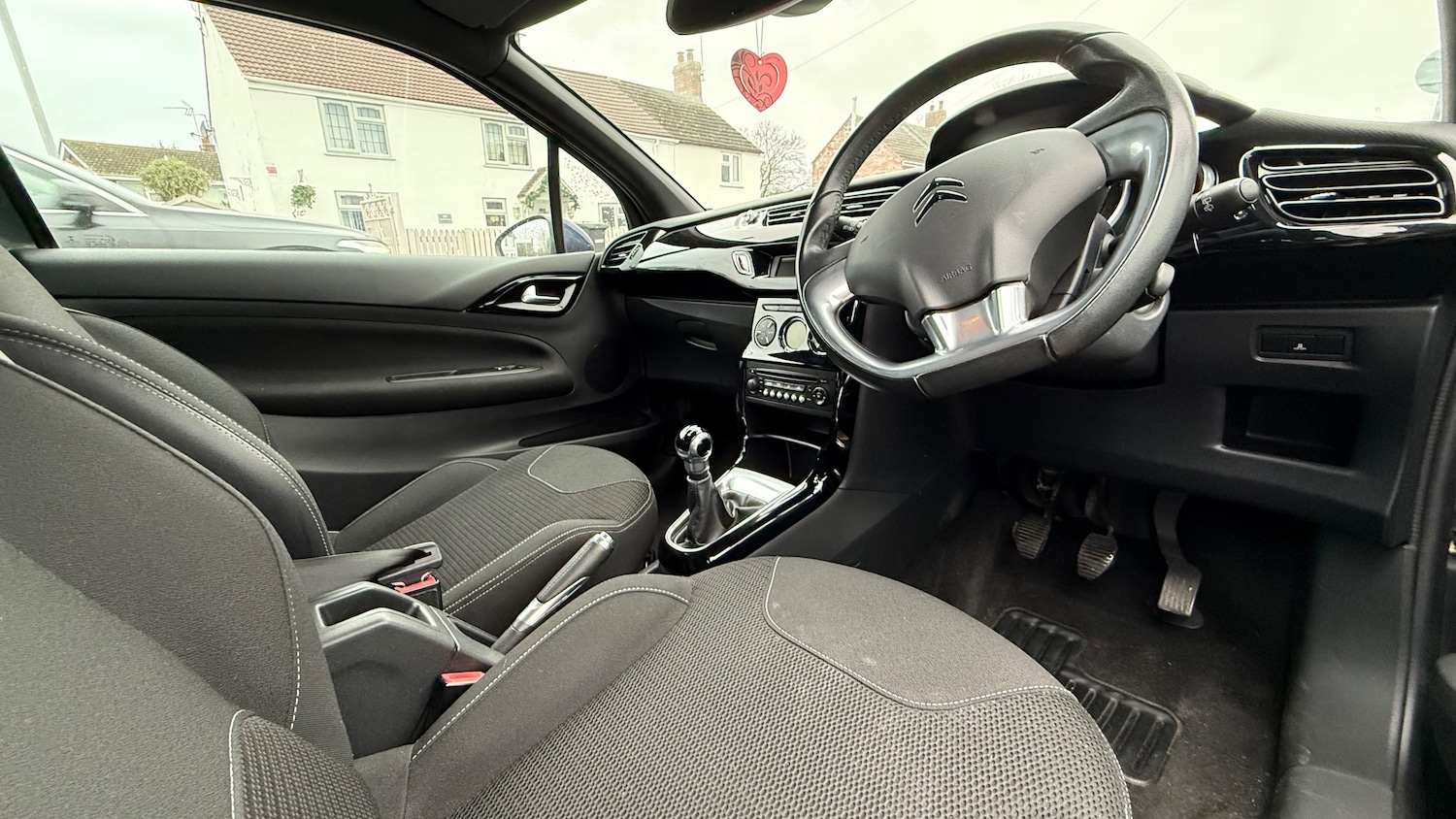 Used Citroen DS3 2013 for sale - 77056242: Photo 16