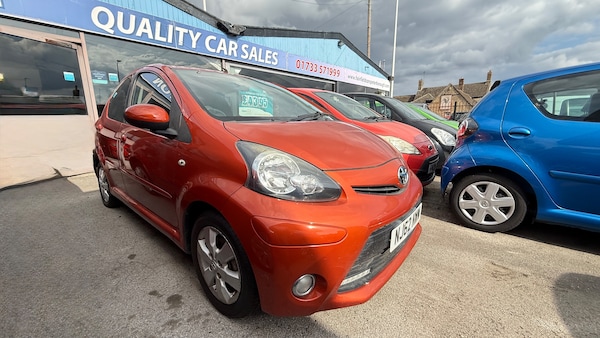 Used Toyota AYGO 2012 for sale - 76165111: Photo 2