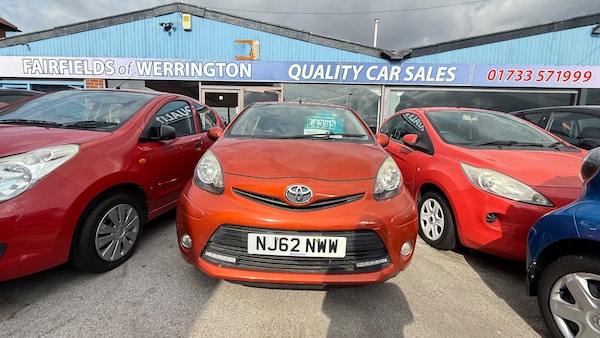 Used Toyota AYGO 2012 for sale - 76165111: Photo 4