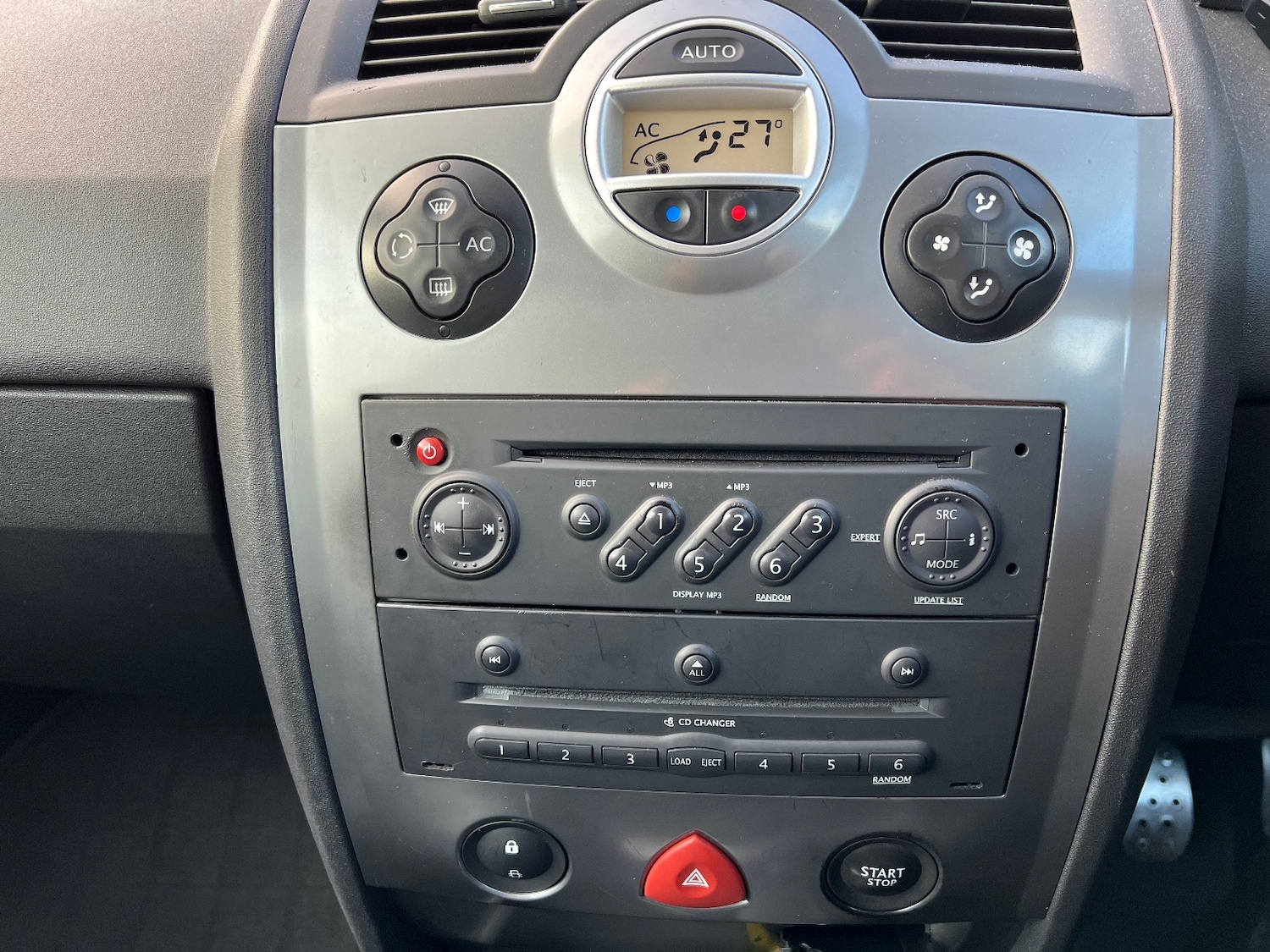 Used Renault Megane 2008 for sale - 76165109: Photo 9