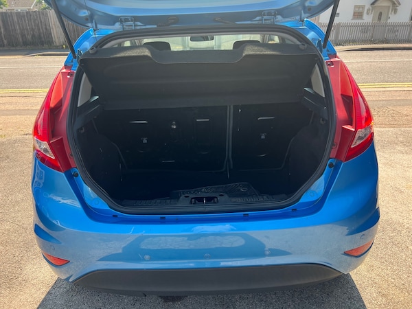 Used Ford Fiesta 2010 for sale - 76165180: Photo 7