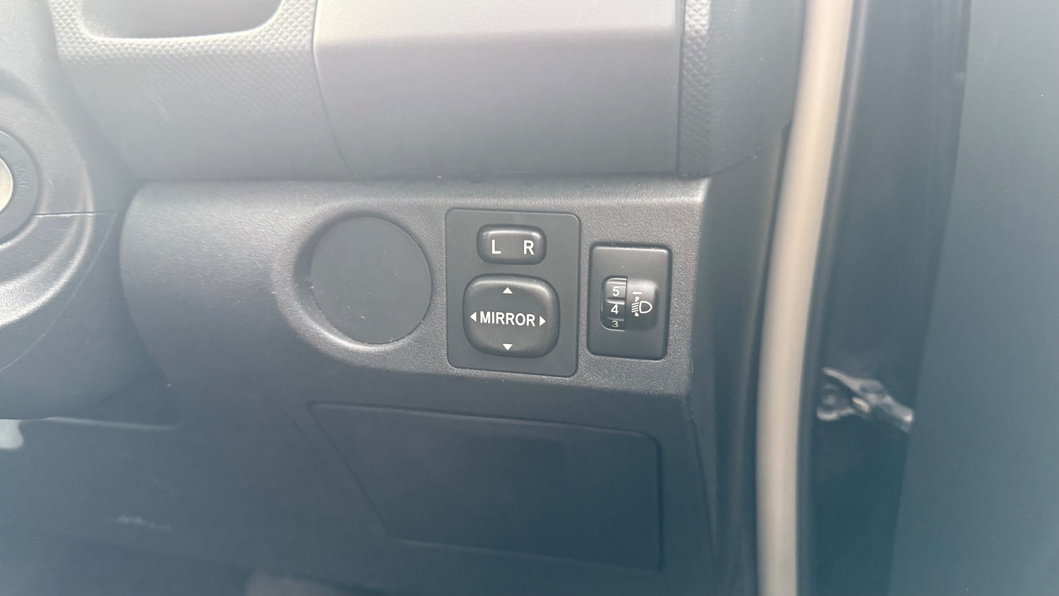 Used Toyota Yaris 2010 for sale - 77570927: Photo 11