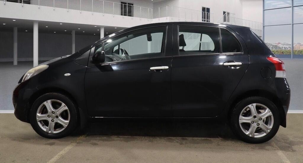 Used Toyota Yaris 2010 for sale - 77570927: Photo 19