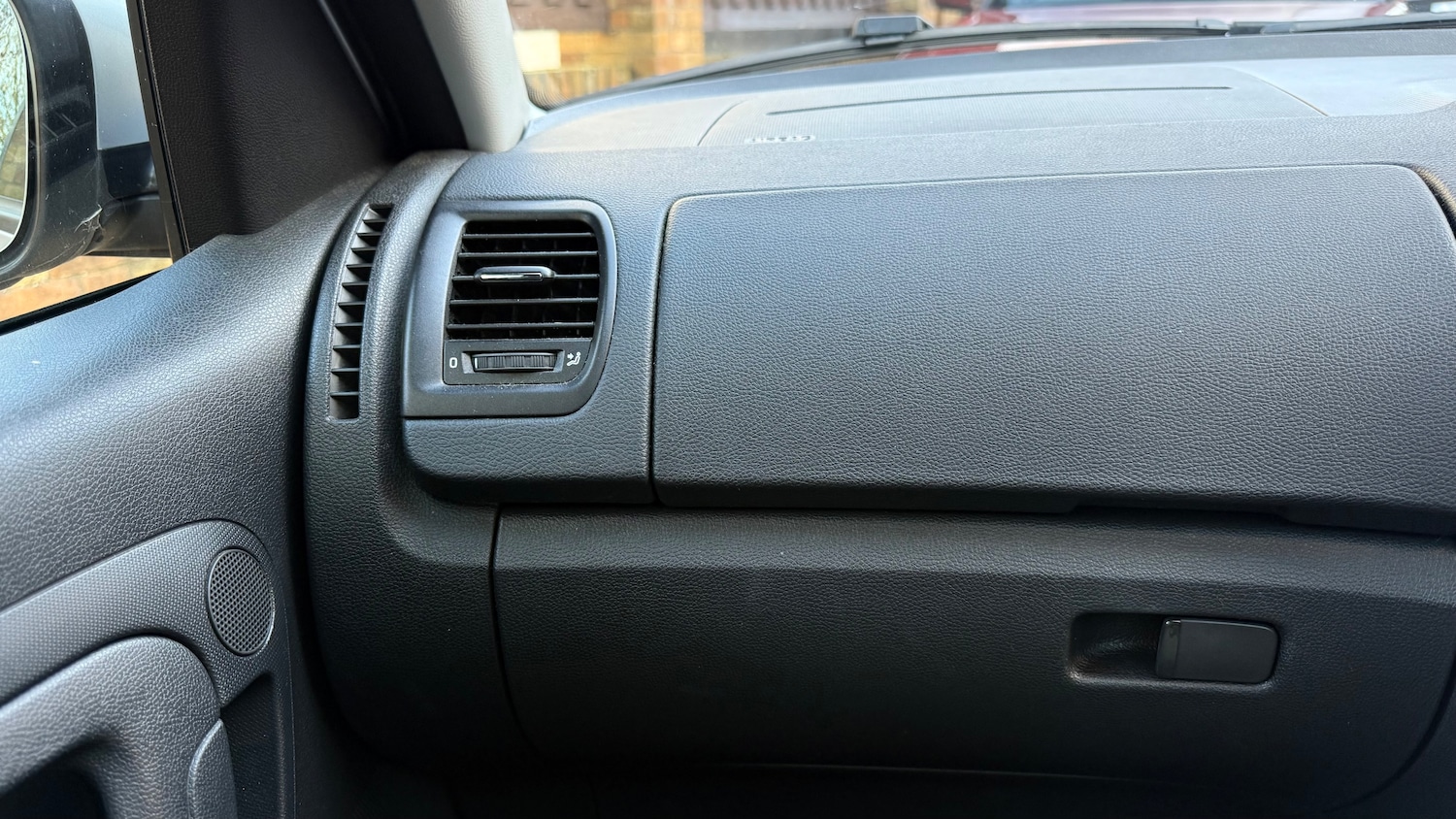 Used Toyota Yaris 2010 for sale - 77570927: Photo 21