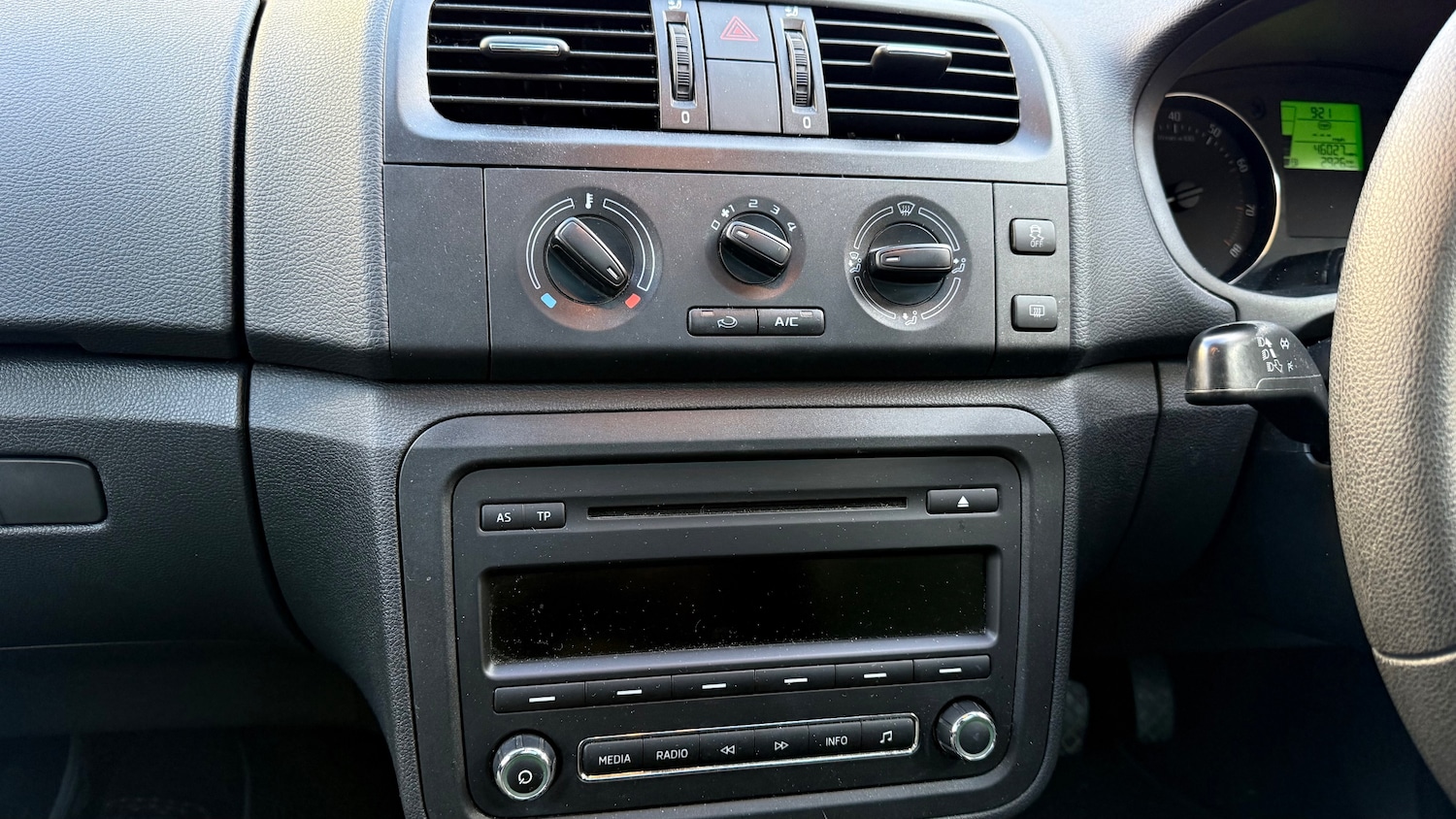 Used Toyota Yaris 2010 for sale - 77570927: Photo 22