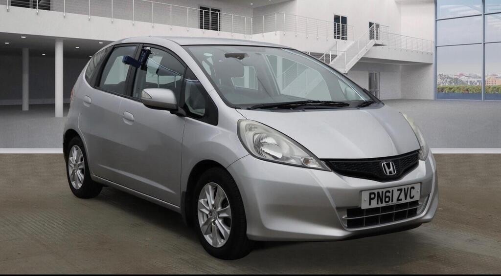 Used Honda Jazz 2011 for sale - 76444533: Photo 2