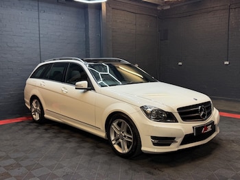 Used Mercedes-Benz C Class 2014 for sale - 79509562: Photo