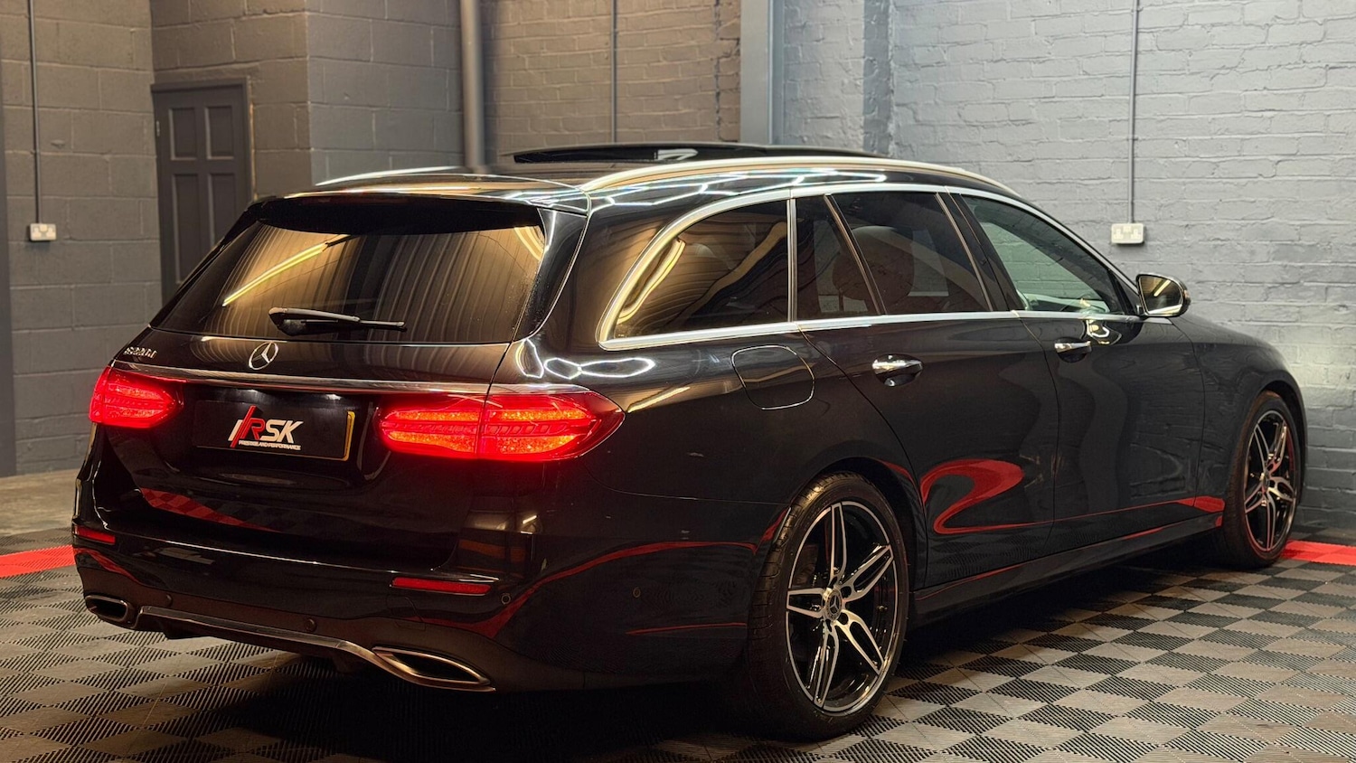 Used Mercedes-Benz E Class for sale - 77267440: Photo 12