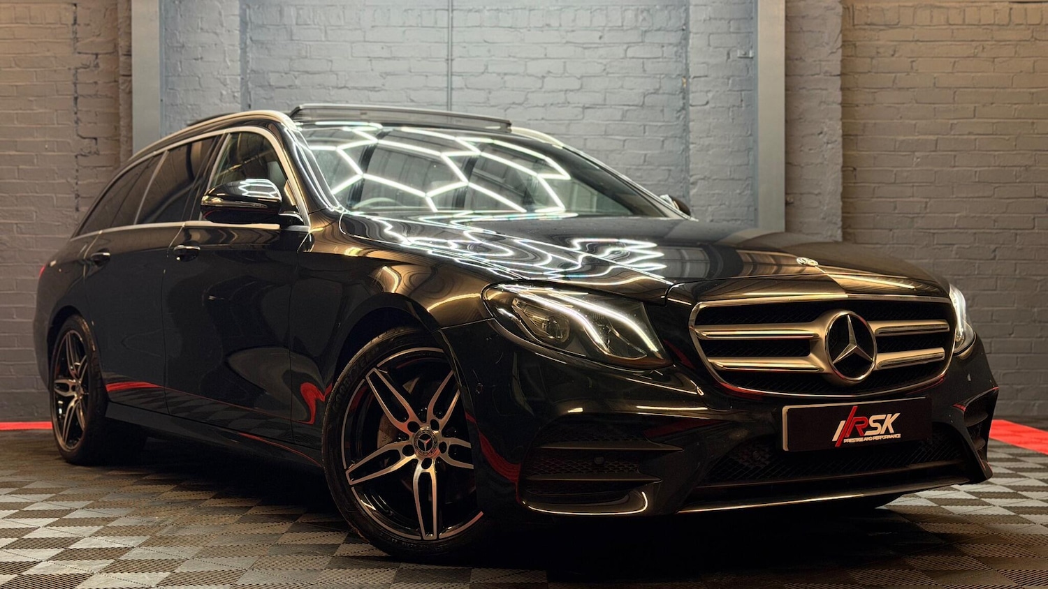 Used Mercedes-Benz E Class for sale - 77267440: Photo 3