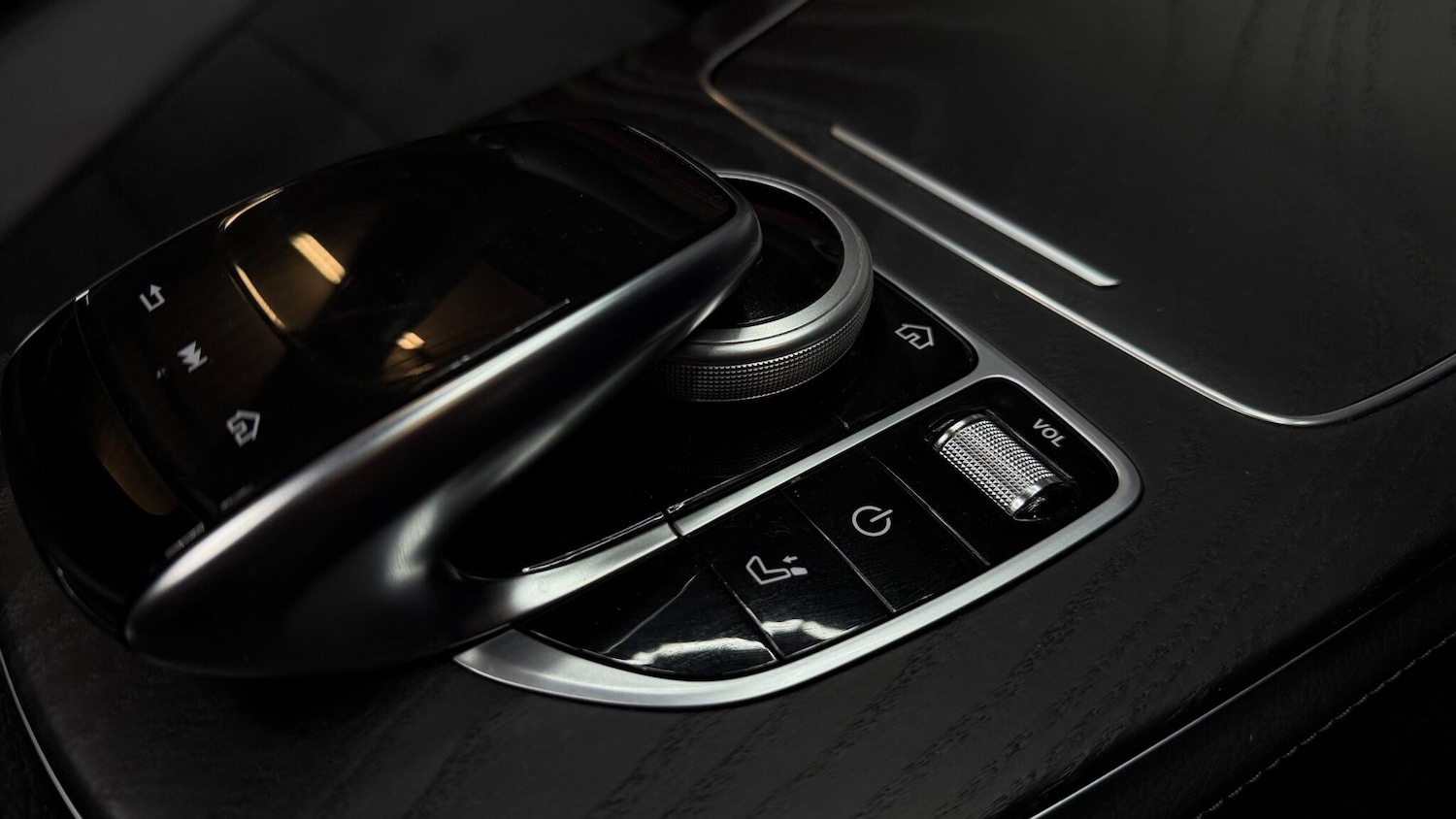 Used Mercedes-Benz E Class for sale - 77267440: Photo 32