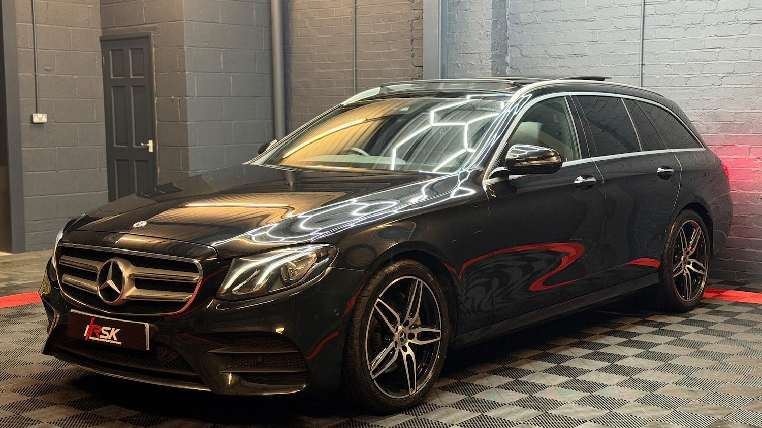 Used Mercedes-Benz E Class for sale - 77267440: Photo 7