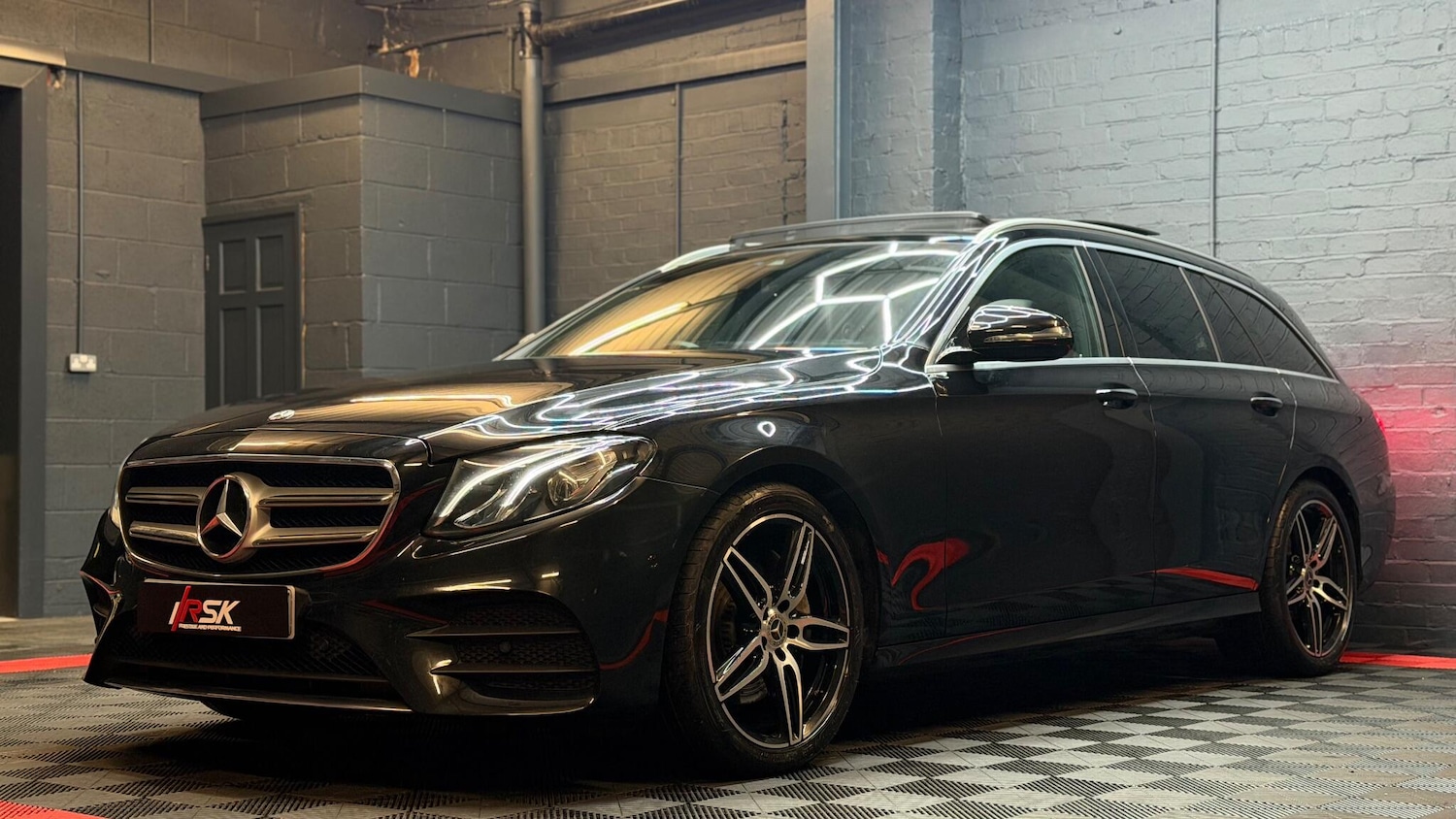 Used Mercedes-Benz E Class for sale - 77267440: Photo 8