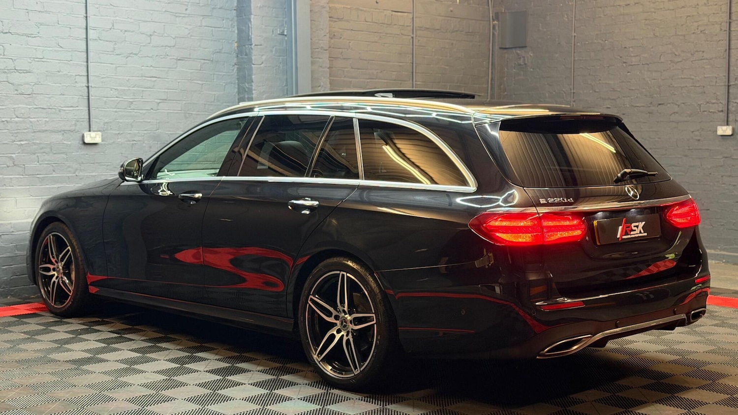 Used Mercedes-Benz E Class for sale - 77267440: Photo 9