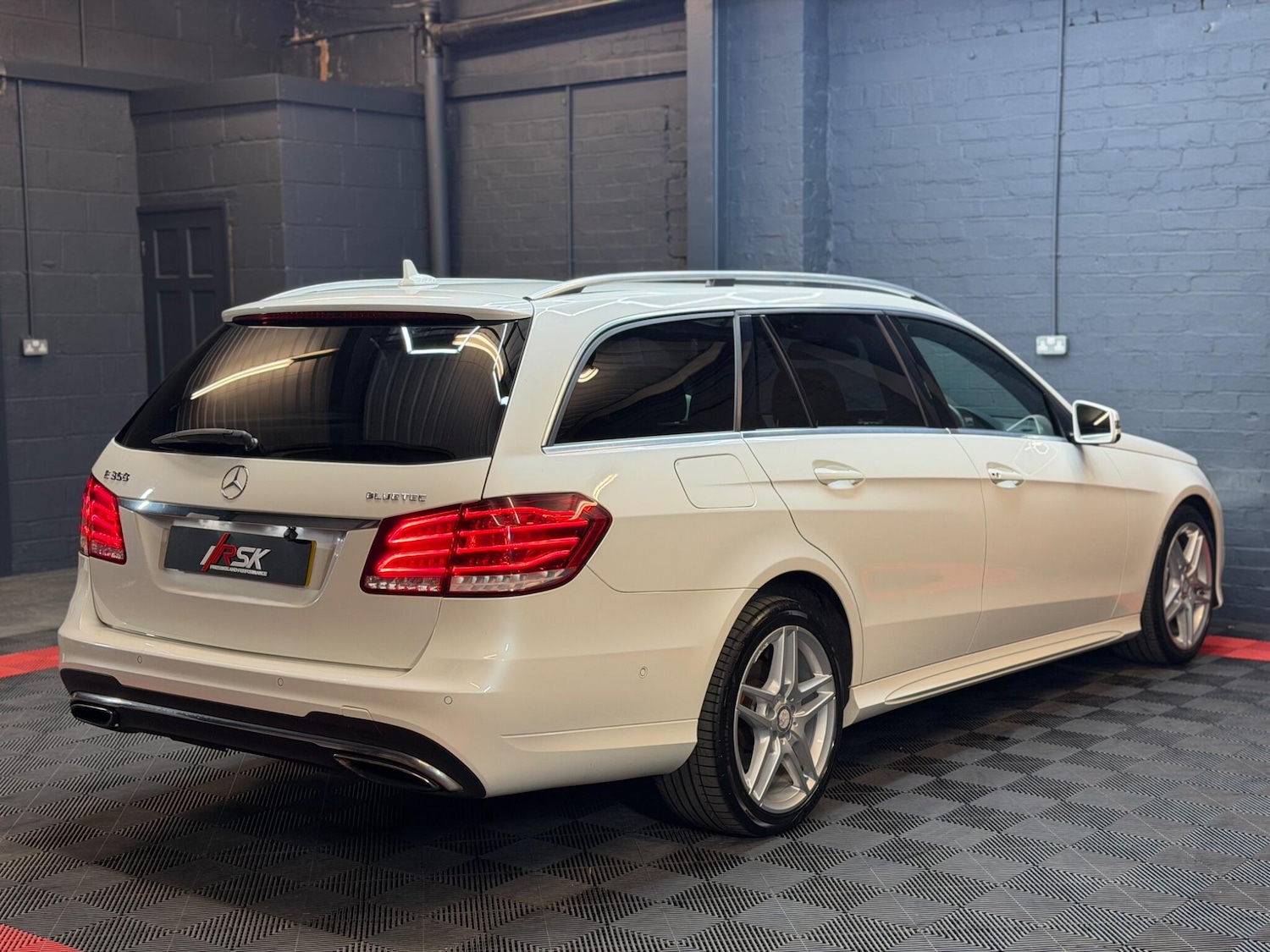 Used Mercedes-Benz E Class 2014 for sale - 77993672: Photo 14