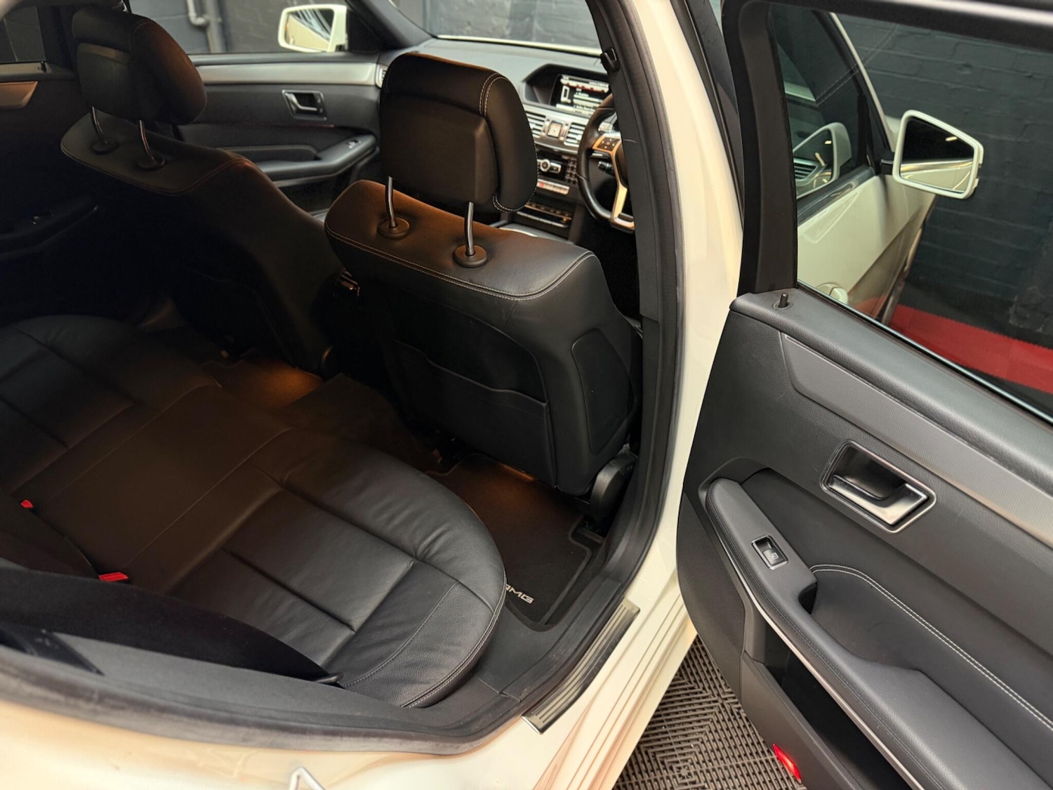 Used Mercedes-Benz E Class 2014 for sale - 77993672: Photo 20