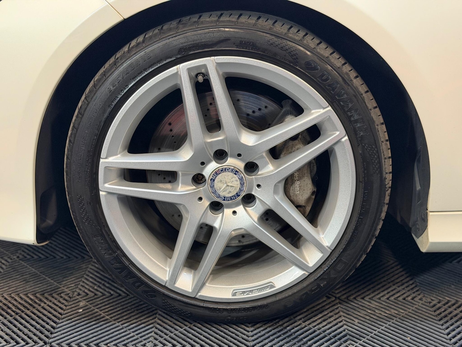 Used Mercedes-Benz E Class 2014 for sale - 77993672: Photo 42