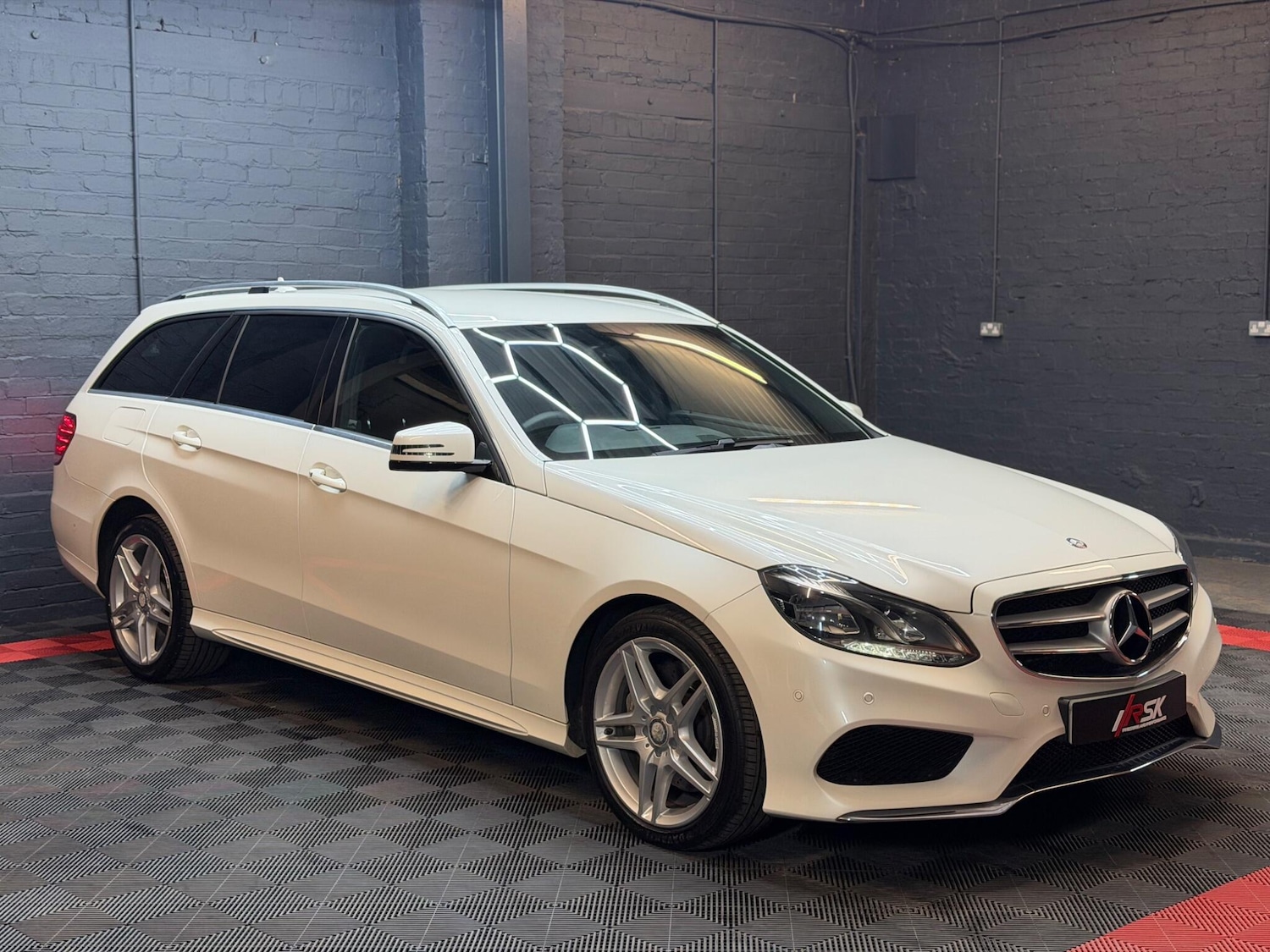 Used Mercedes-Benz E Class 2014 for sale - 77993672: Photo 5
