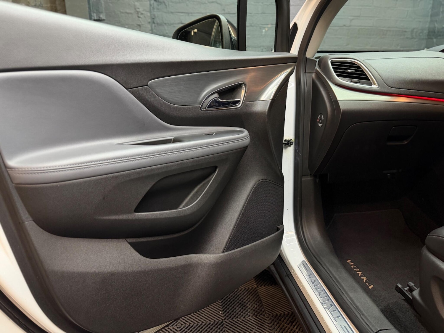 Used Vauxhall Mokka 2015 for sale - 77657537: Photo 21