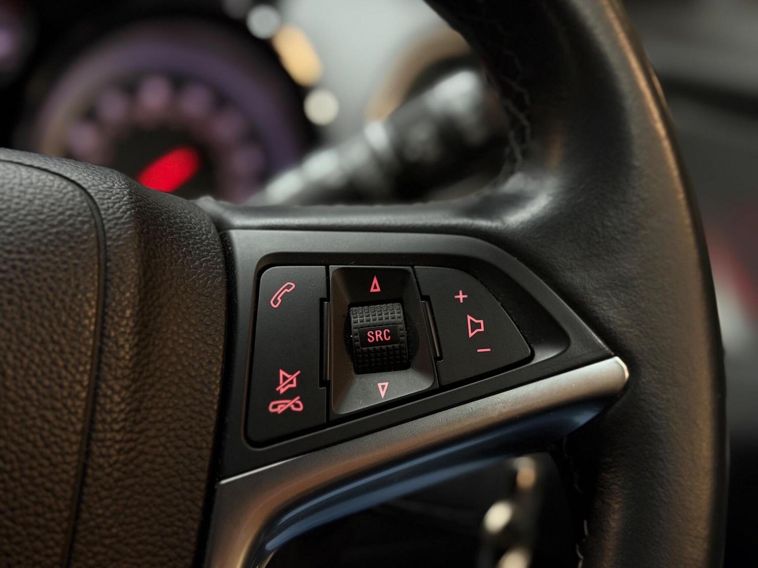 Used Vauxhall Mokka 2015 for sale - 77657537: Photo 23