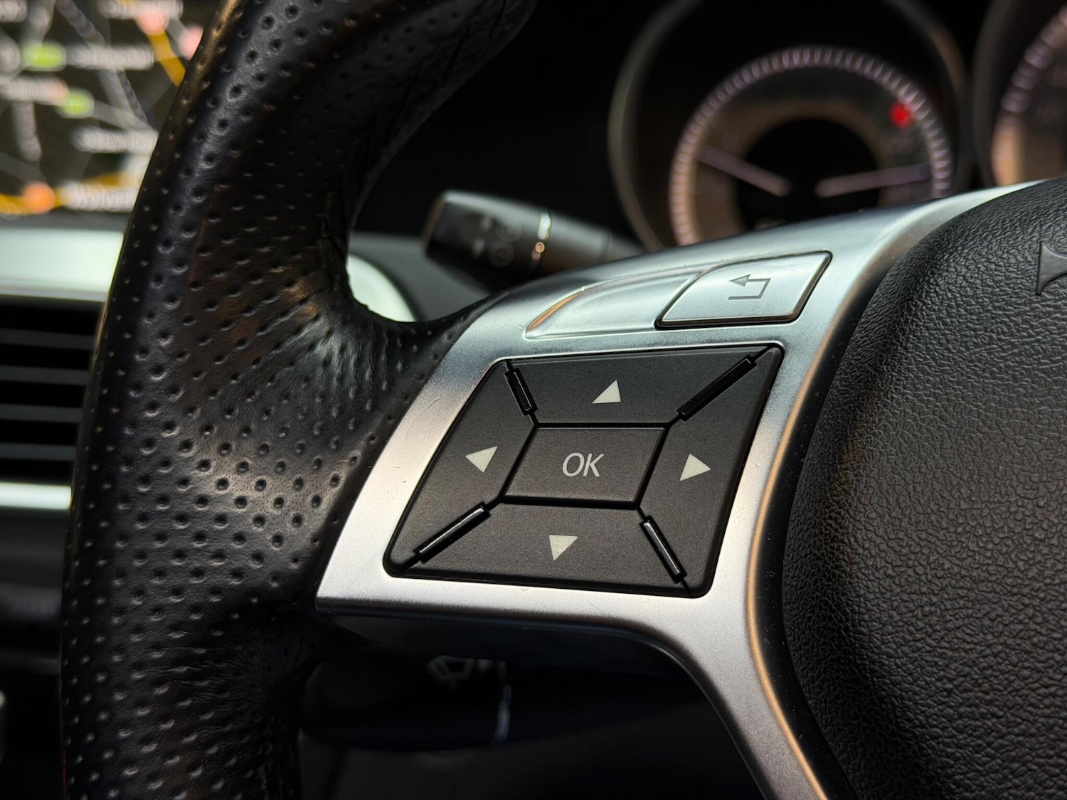 Used Mercedes-Benz C Class 2012 for sale - 77824035: Photo 25