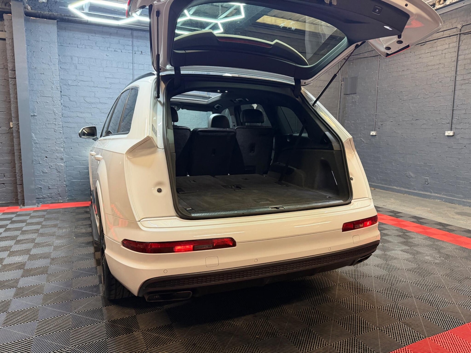 Used Audi Q7 2015 for sale - 77377494: Photo 49