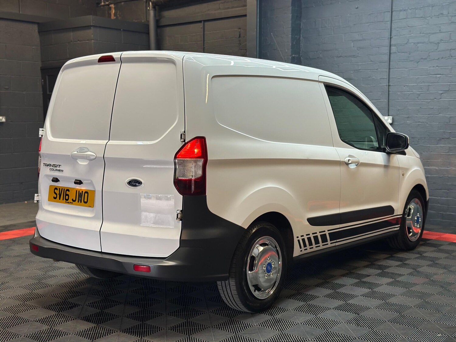 Used Ford Transit Courier 2016 for sale - 76326795: Photo 12