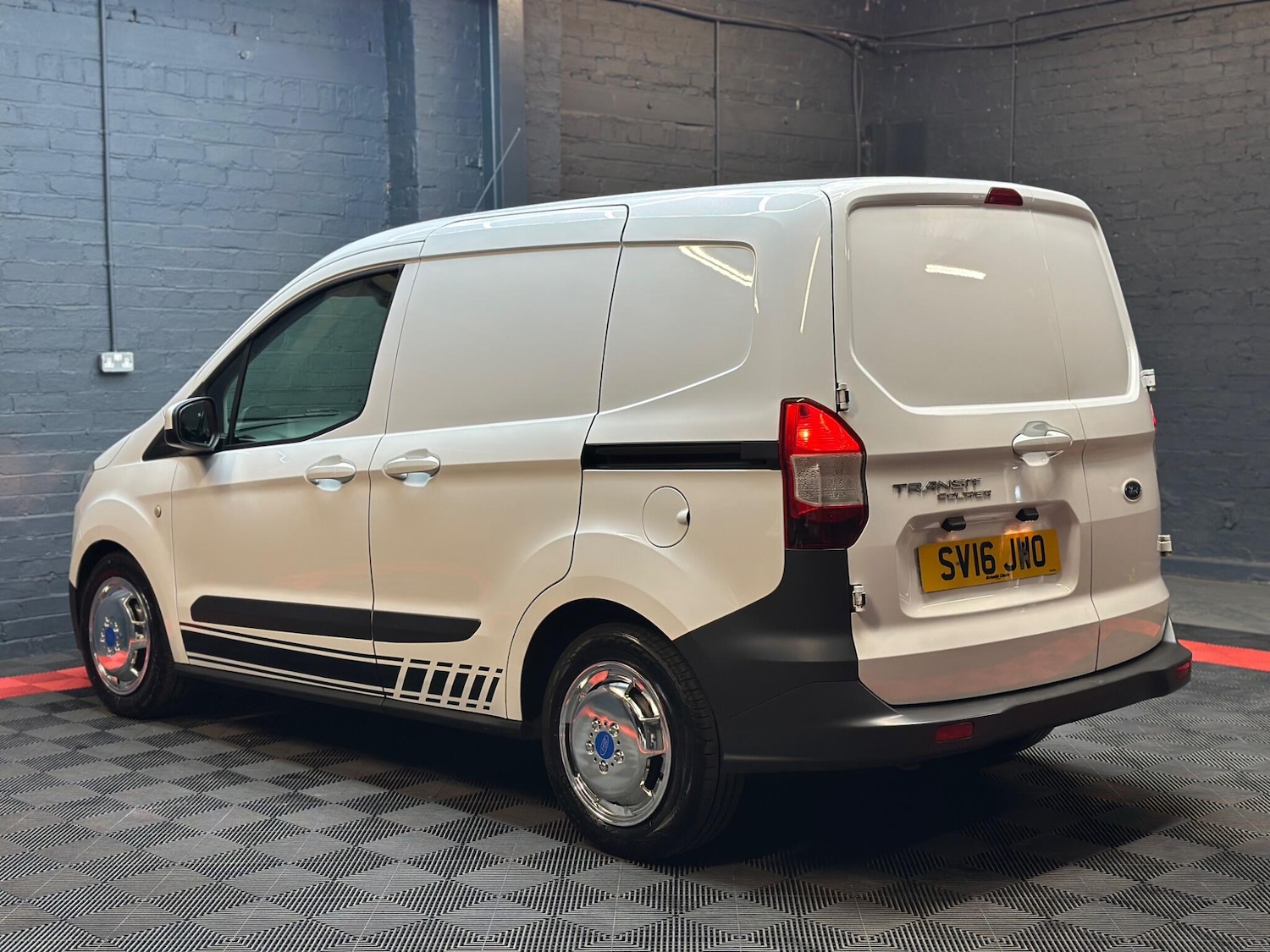 Used Ford Transit Courier 2016 for sale - 76326795: Photo 15