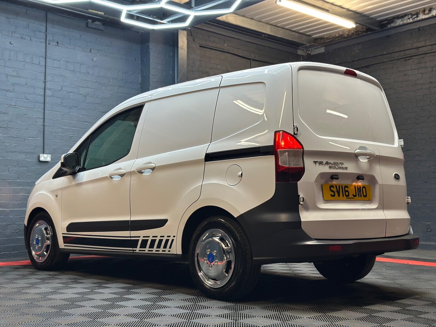 Used Ford Transit Courier 2016 for sale - 76326795: Photo 16