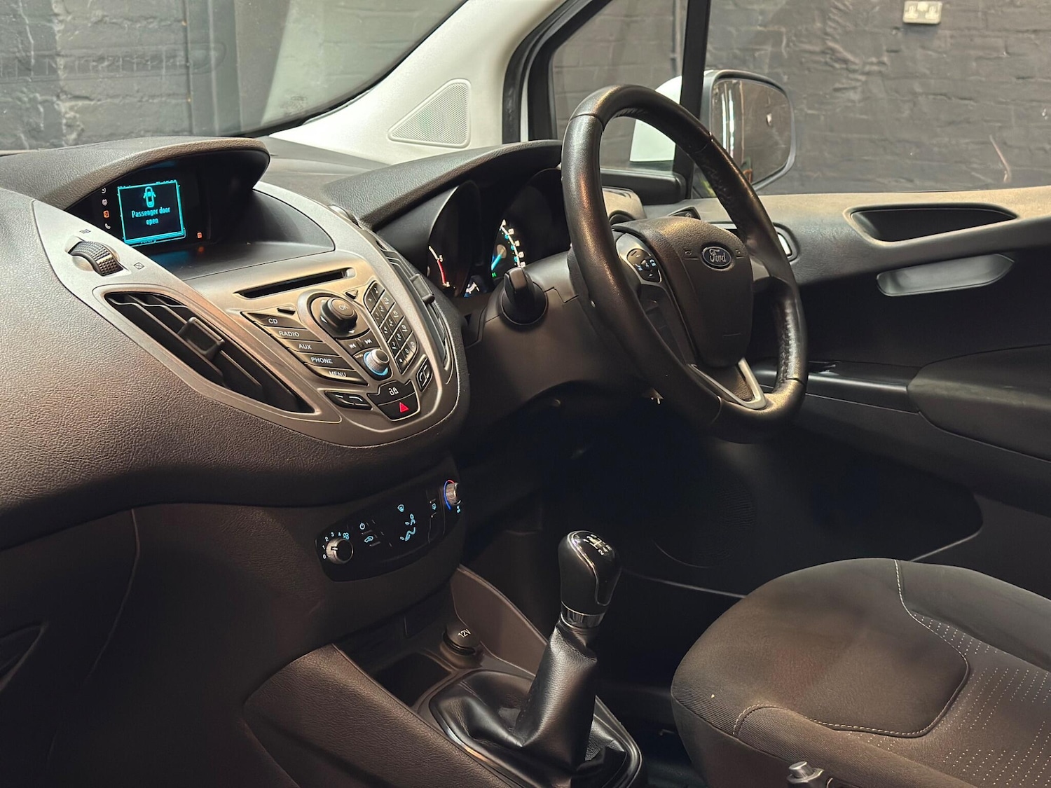 Used Ford Transit Courier 2016 for sale - 76326795: Photo 21